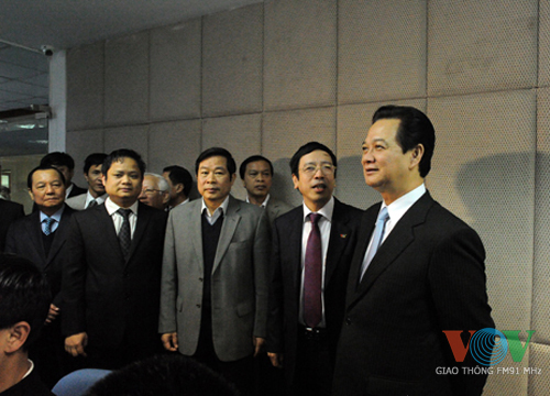 Perdana Menteri Vietnam Nguyen Tan Dung telah mengunjungi Radio Suara Vietnam